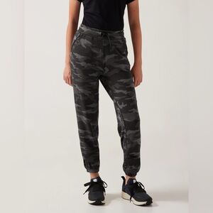 Athleta Girl Black Camo Winter Warmup Jogger Soft Brushed Nirvana Youth XXL 16